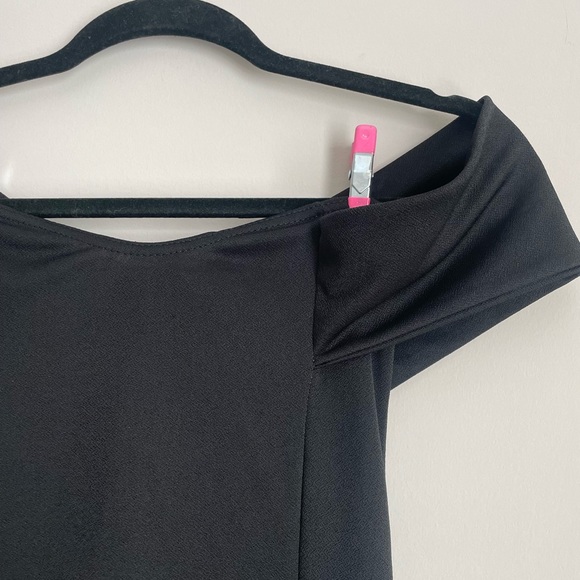Pretty Little Thing off the shoulder dress, fitted to the knee with flare hem - Picture 4 of 6